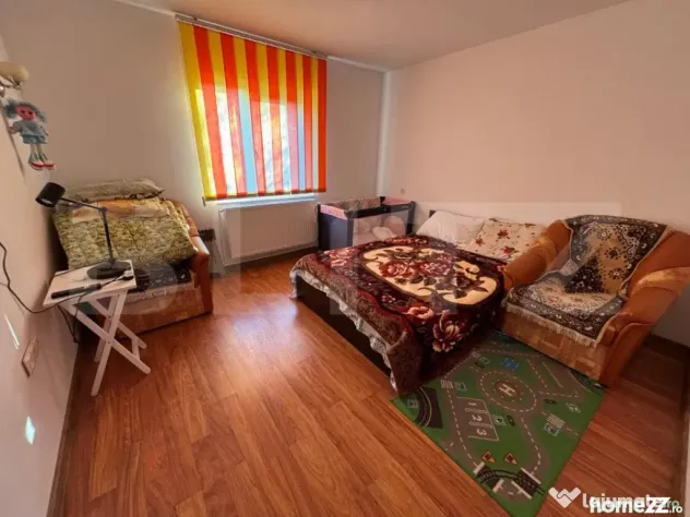 Casa de vanzare, cu 4 camere, 180 mp, zona Aninoasa