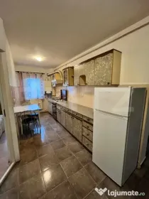 Apartament 2 camere, etaj intermediar, zona ISU