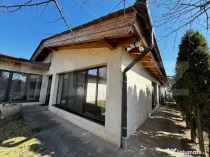 Casa cu 4 camere, 260 mp, zona Cetate