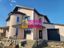 Săbăreni, vilă 5 camere, cu 217 mp utili, în apropier...