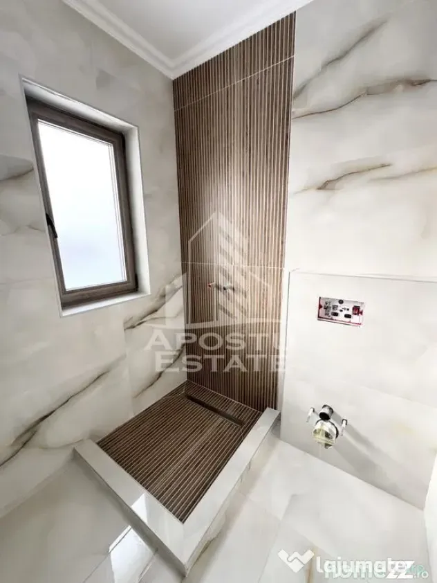 Duplex cu perete dublu, 4 camere si 3 bai finalizat, toate utilitatile - Giroc (Timis)
