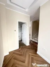 Duplex cu perete dublu, 4 camere si 3 bai finalizat, toate utilitatile