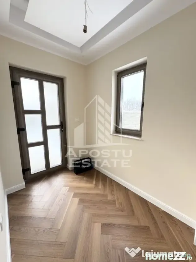 Duplex cu perete dublu, 4 camere si 3 bai finalizat, toate utilitatile - Giroc (Timis)