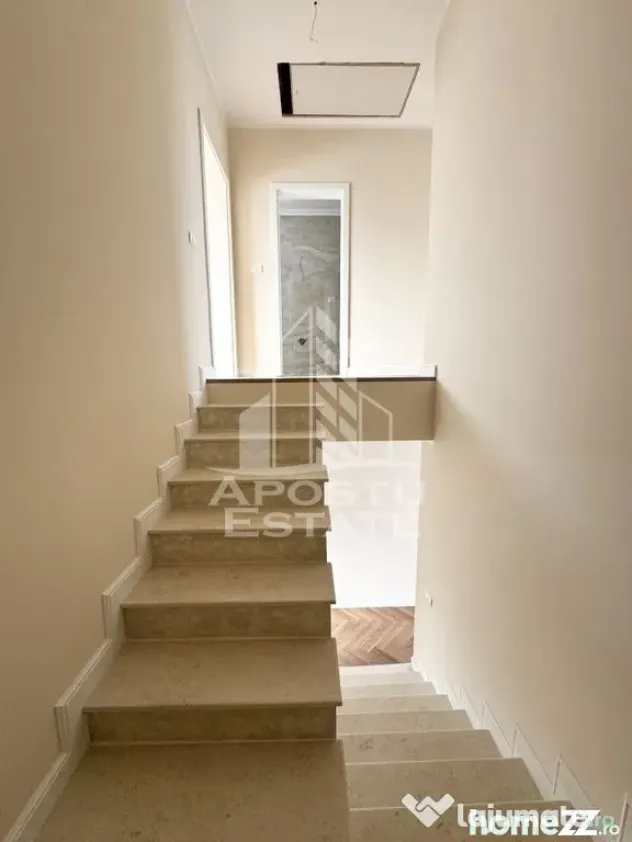 Duplex cu perete dublu, 4 camere si 3 bai finalizat, toate utilitatile - Giroc (Timis)