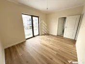 Duplex cu perete dublu, 4 camere si 3 bai finalizat, toate utilitatile