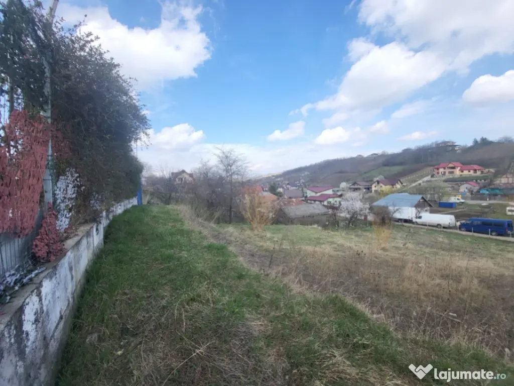 Rediu,Teren cu Utilitati Locatie cu priveliste