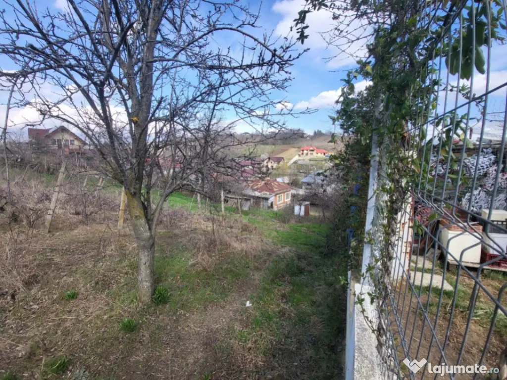 Rediu,Teren cu Utilitati Locatie cu priveliste