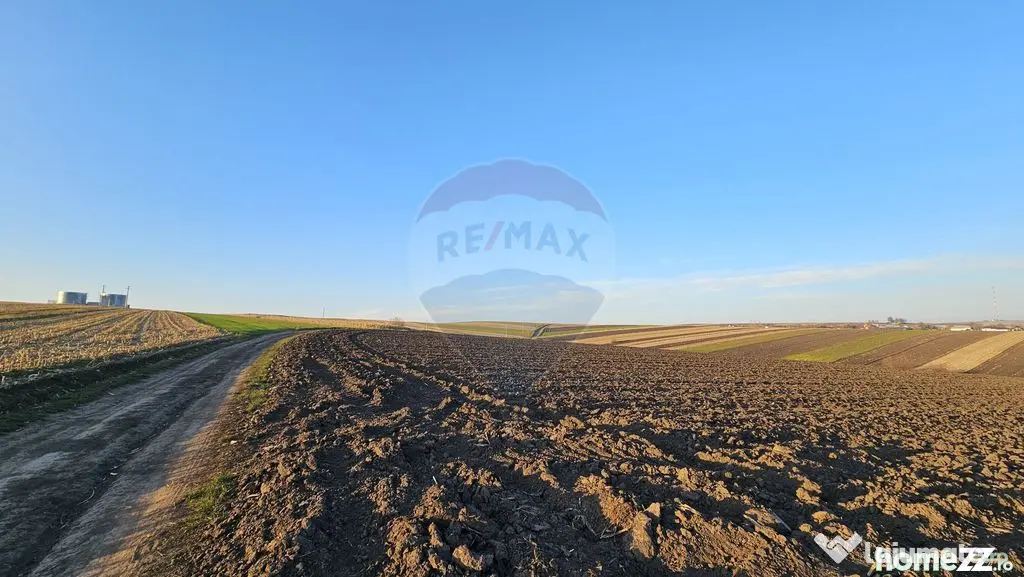 Teren extravilan 30077mp Stroiesti / Soseaua DN17, Suceava - Stroiesti (Suceava)