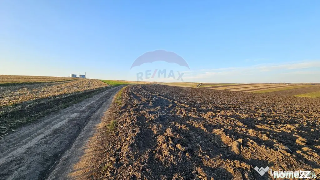 Teren extravilan 30077mp Stroiesti / Soseaua DN17, Suceava - Stroiesti (Suceava)