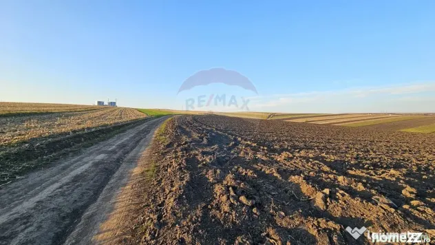 Teren extravilan 30077mp Stroiesti / Soseaua DN17, Suceava - Stroiesti (Suceava)