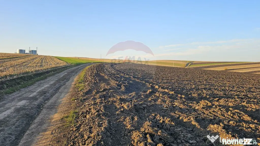 Teren extravilan 30077mp Stroiesti / Soseaua DN17, Suceava - Stroiesti (Suceava)