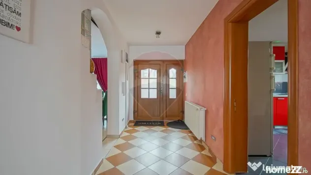 Casă cu garaj și panouri fotovoltaice – Codlea!