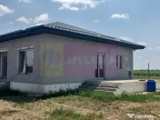 Casă nouă parter, 4 camere, curte 400mp, Săbăreni 