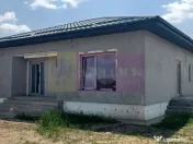 Casă nouă parter, 4 camere, curte 400mp, Săbăreni 