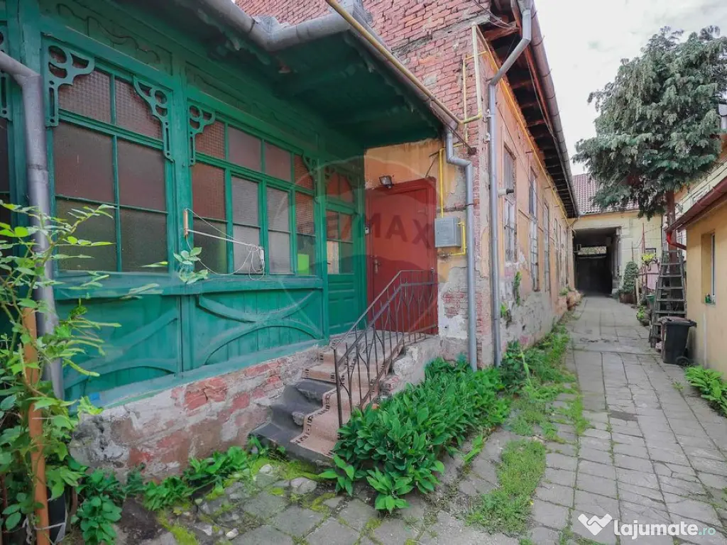 Casă de Vânzare cu 4 camere, Ultracentral - Cuza Vodă