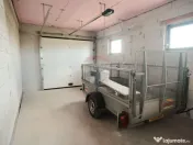 Casă / Vilă cu 4 camere de vânzare 