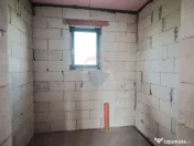 Casă / Vilă cu 4 camere de vânzare 