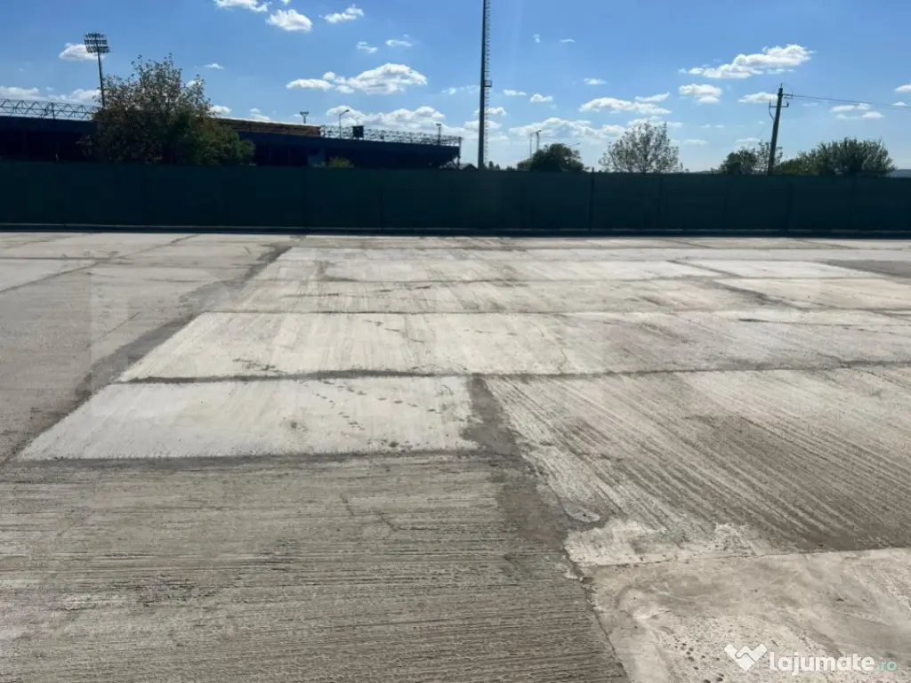 Casă cu teren de vanzare, 2 camere, 1700 mp