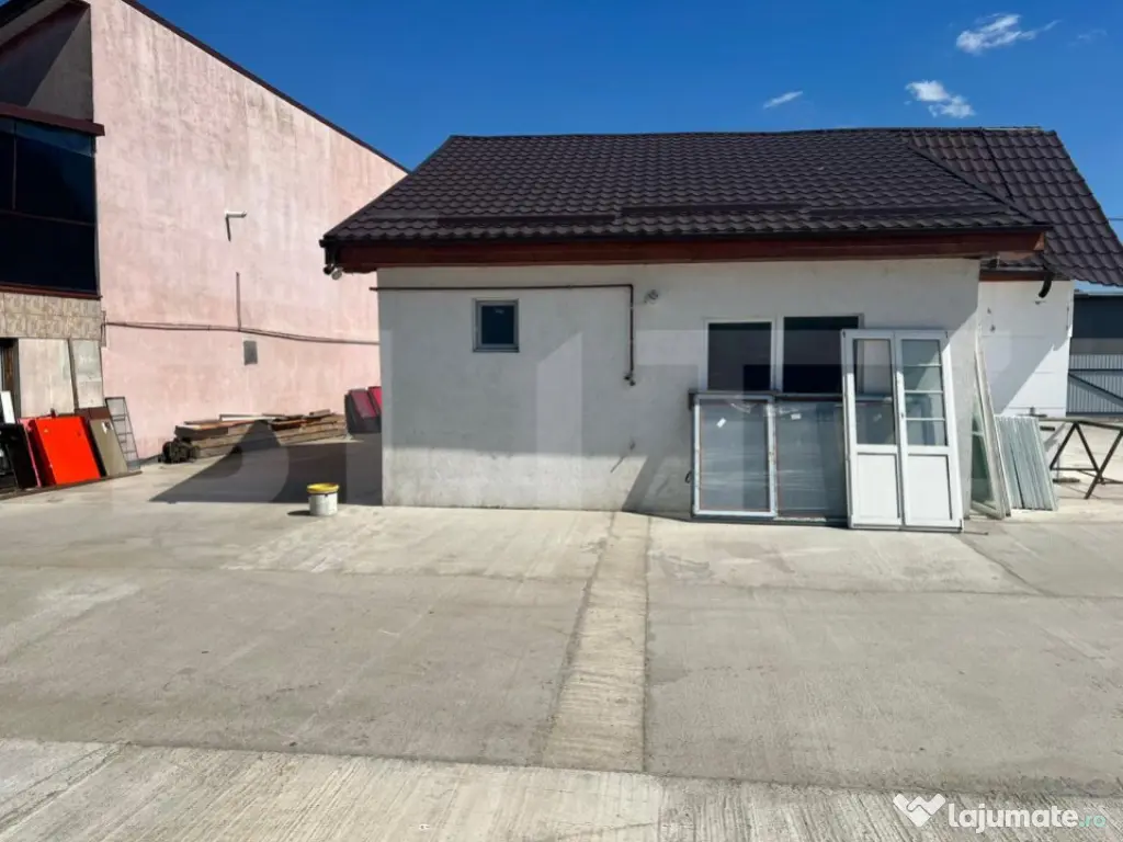 Casă cu teren de vanzare, 2 camere, 1700 mp