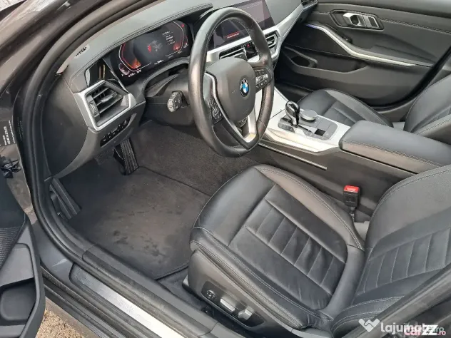 BMW 330i Luxury Line