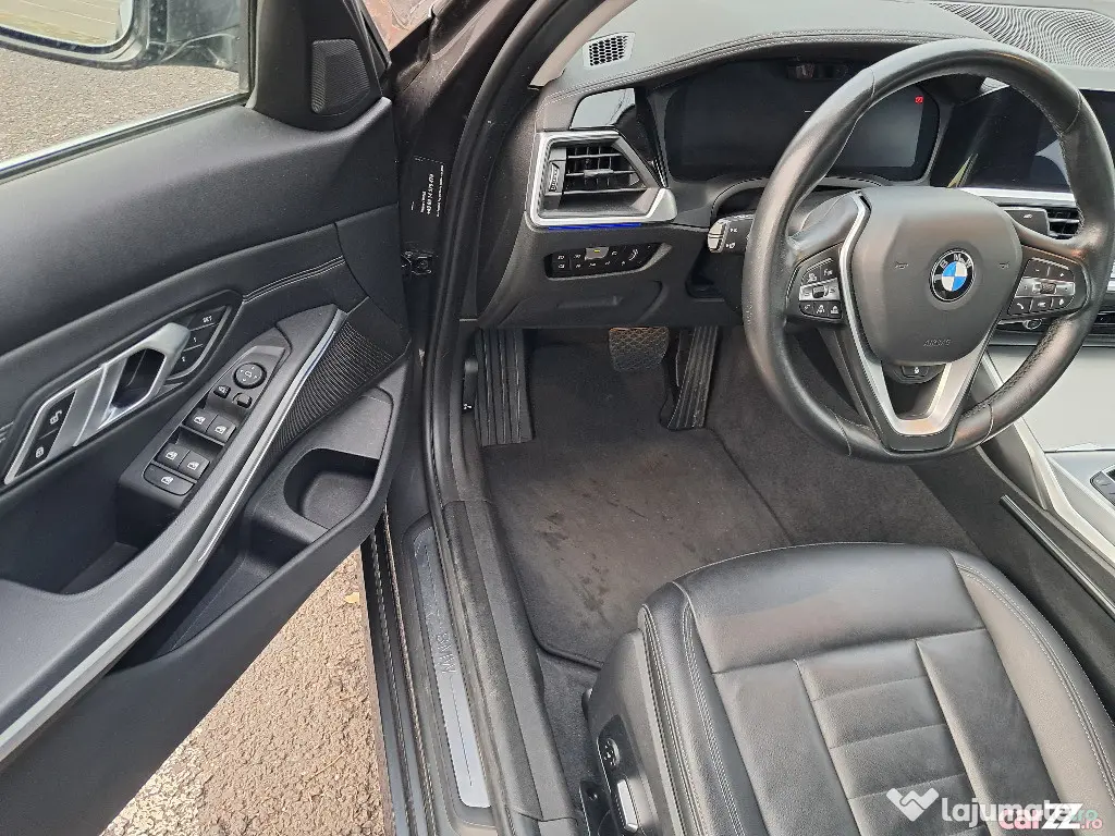BMW 330i Luxury Line