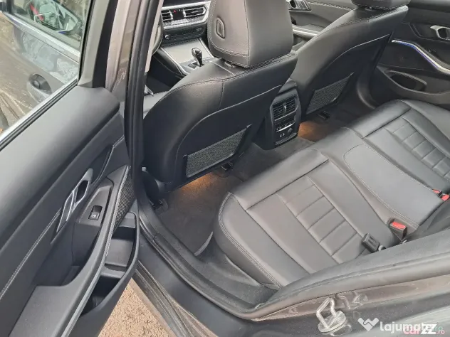 BMW 330i Luxury Line