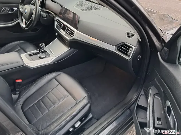 BMW 330i Luxury Line