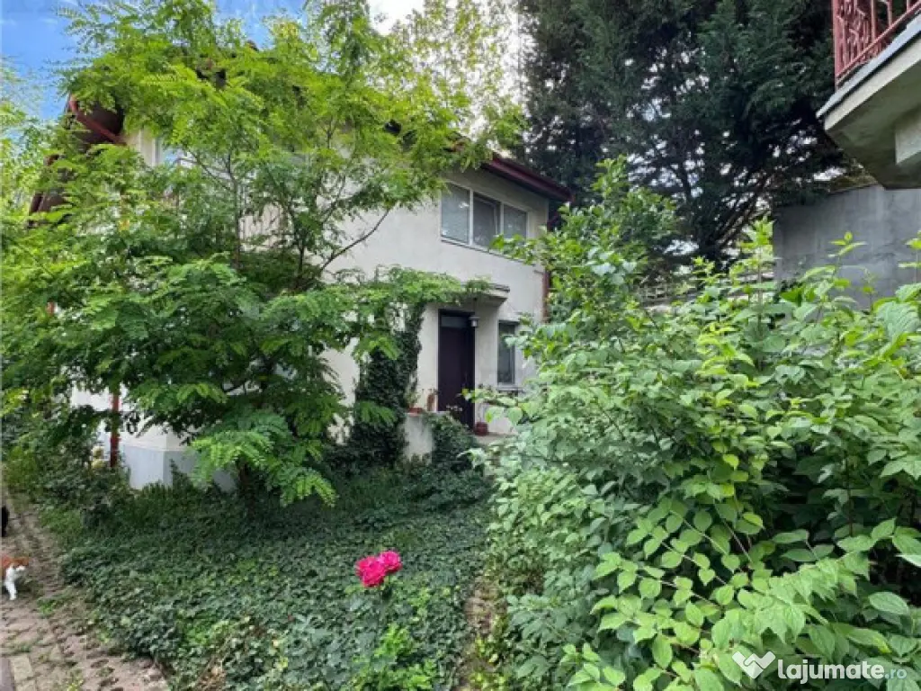 Lac Baneasa, Herastrau , proprietate compusa din 2 vile