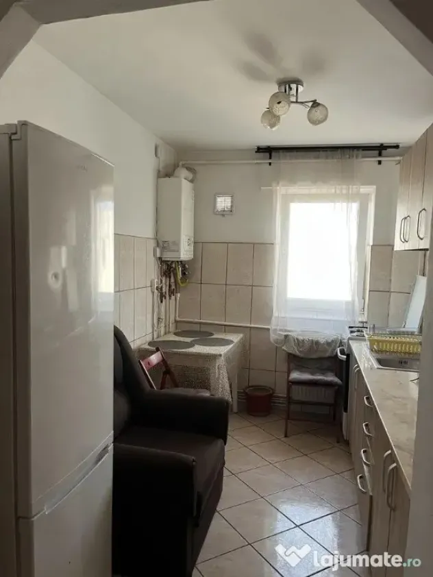 Apartament cu 2 camere, zona Bartolomeu