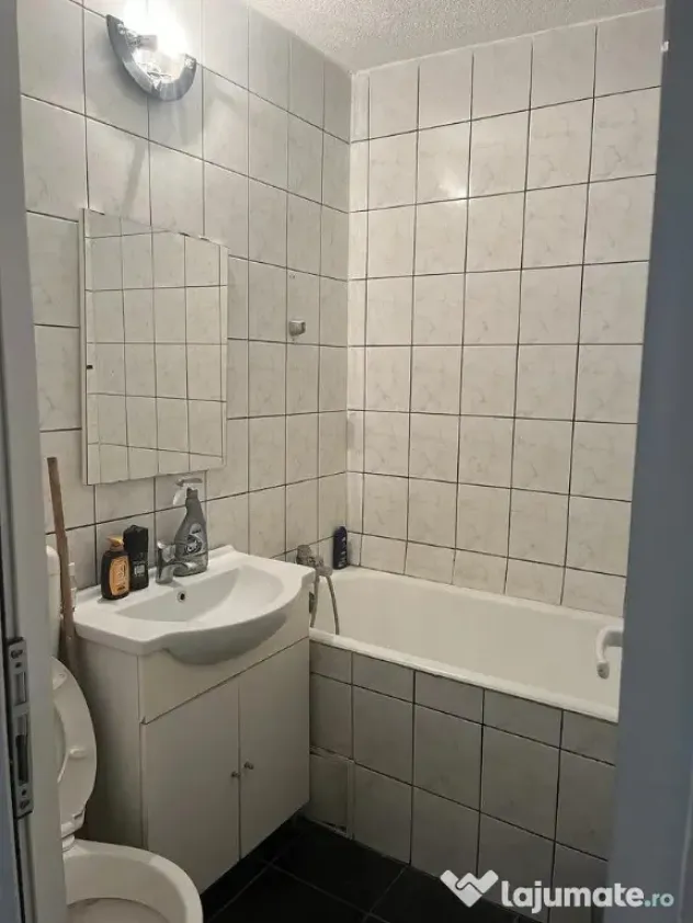 Apartament cu 2 camere, zona Bartolomeu