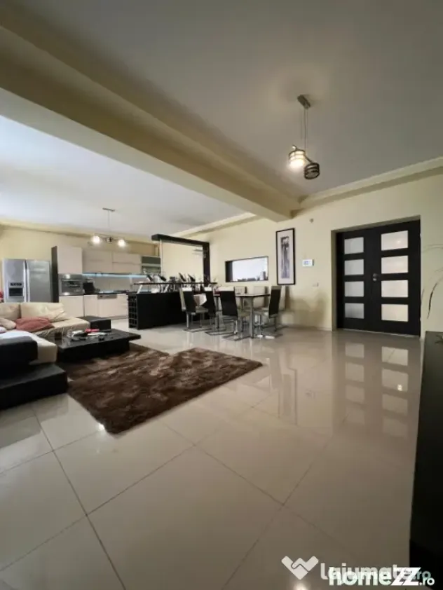 Vila impresionanta P+3, Bulevardul Mamaia, zona Tomis II - Constanta (Constanta)