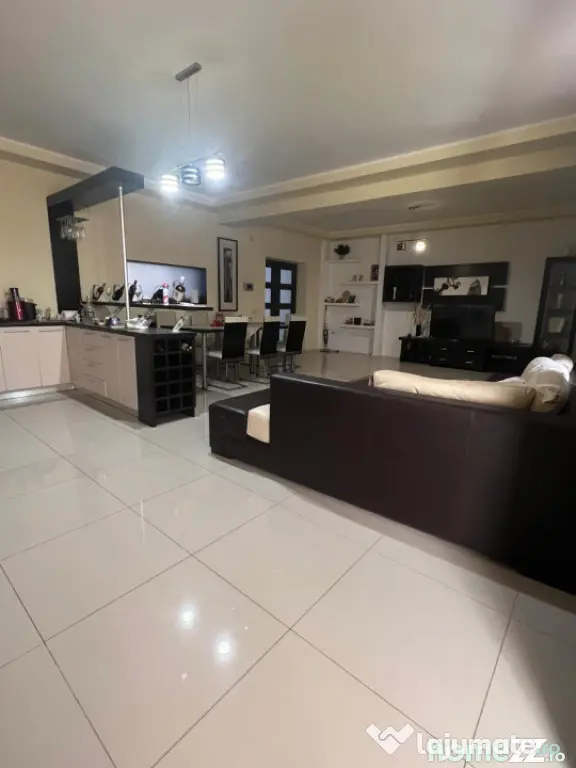 Vila impresionanta P+3, Bulevardul Mamaia, zona Tomis II - Constanta (Constanta)