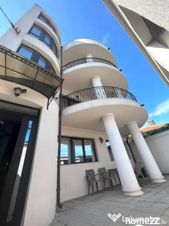 Vila impresionanta P+3, Bulevardul Mamaia, zona Tomis II - Constanta (Constanta)