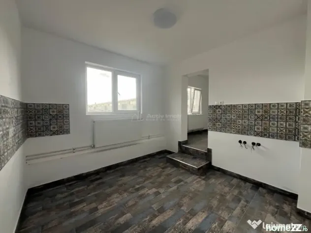 Lugoj, Pensiune 16 Cam., 850 Mp, Renovata Str. Principala - Lugoj (Timis)