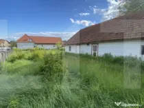 Teren intravilan, de vanzare, 680 mp cu casă demolabilă, z