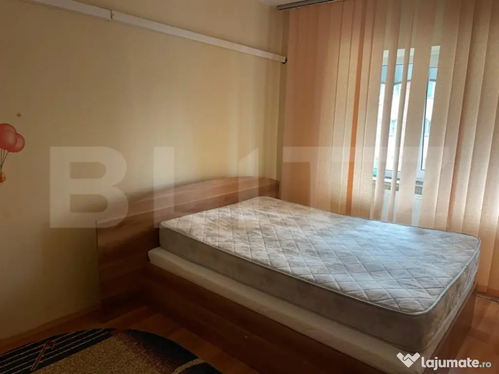 Apartament de vanzare, cu 3 camere, 70 mp, zona Garii