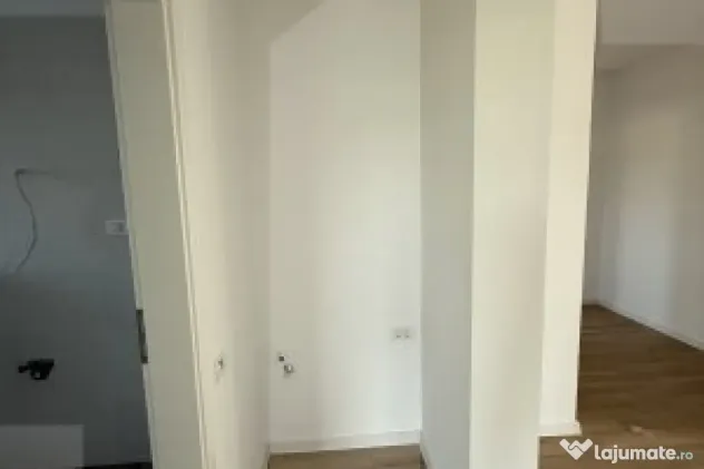 Casă de vânzare, cu 4 camere, 110 mp, zona Săcălaz