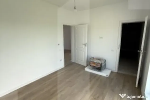 Casă de vânzare, cu 4 camere, 110 mp, zona Săcălaz