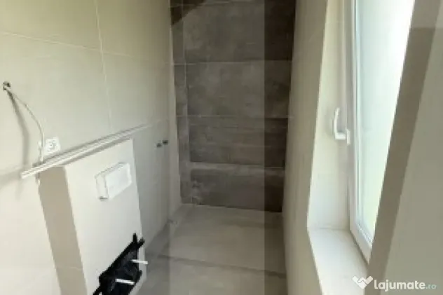 Casă de vânzare, cu 4 camere, 110 mp, zona Săcălaz