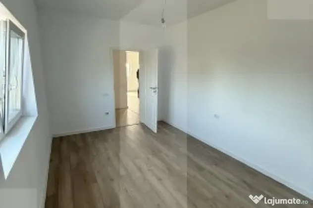 Casă de vânzare, cu 4 camere, 110 mp, zona Săcălaz