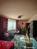 Casa cu 3 camere, 100 mp, zona centrala