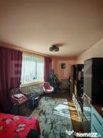 Casa cu 3 camere, 100 mp, zona centrala
