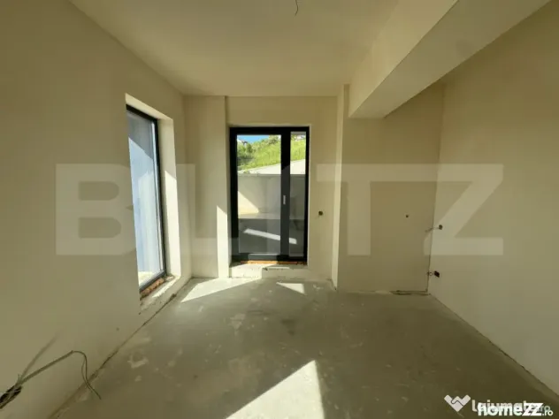 Apartament de vanzare, cu 3 camere, 65 mp, zona Zorilor