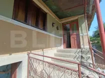 Casa cu 2 camere, 250 mp, zona sud-est