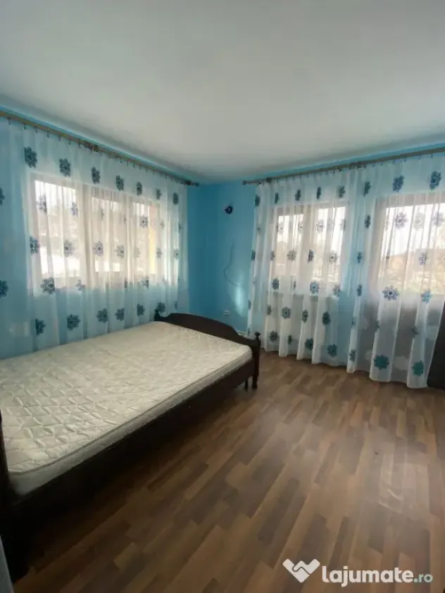 Casă 7 camere, beci 40mp, pod, curte, se acceptă muncitori (firmă)