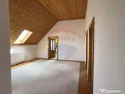 DE VANZARE CASA CU TEREN IN ZONA PREMIUM 