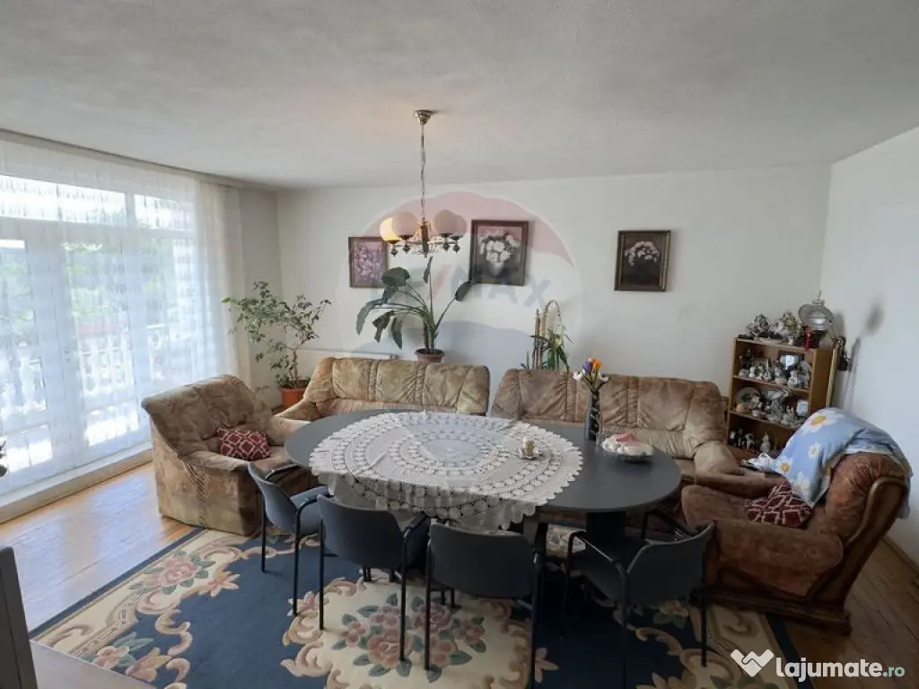 DE VANZARE CASA CU TEREN IN ZONA PREMIUM