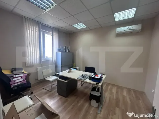 Spatiu de birouri modern, 480mp, 10 locuri de parcare, carti
