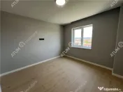 Penthouse cu 3 camere 2 bai si 2 terase zona Calea Surii Mic 