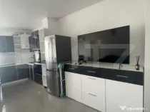 Apartament de vanzare, cu 2 camere, zona semicentral